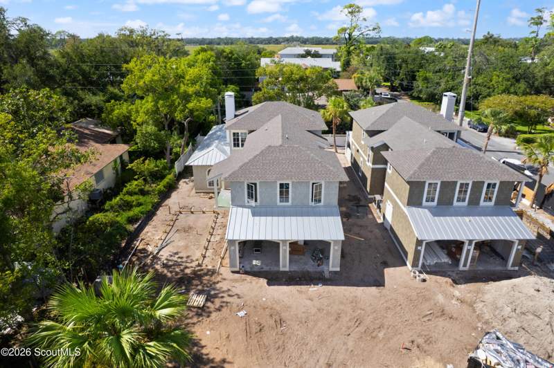 4 bedroom Single Family Residence at 2033 Bruce Drive, East Beach, St. Simons Island — photo 3