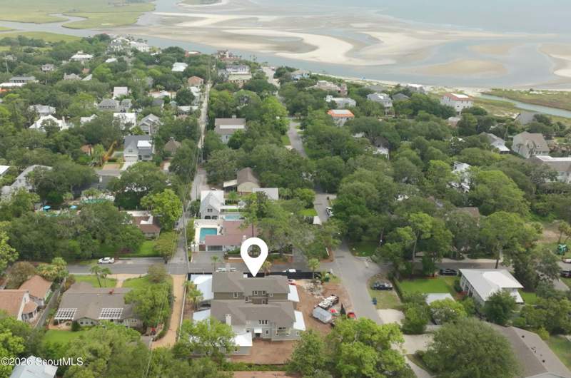 4 bedroom Single Family Residence at 4305 11th Street, East Beach, St. Simons Island — photo 3
