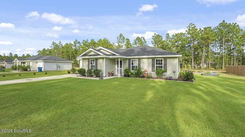 3 bedroom Single Family Residence at 579 Church Circle, No Recorded Subdivision, Jesup — photo 2