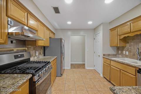 311 Lochland Place, Brunswick GA - photo 10 of 37
