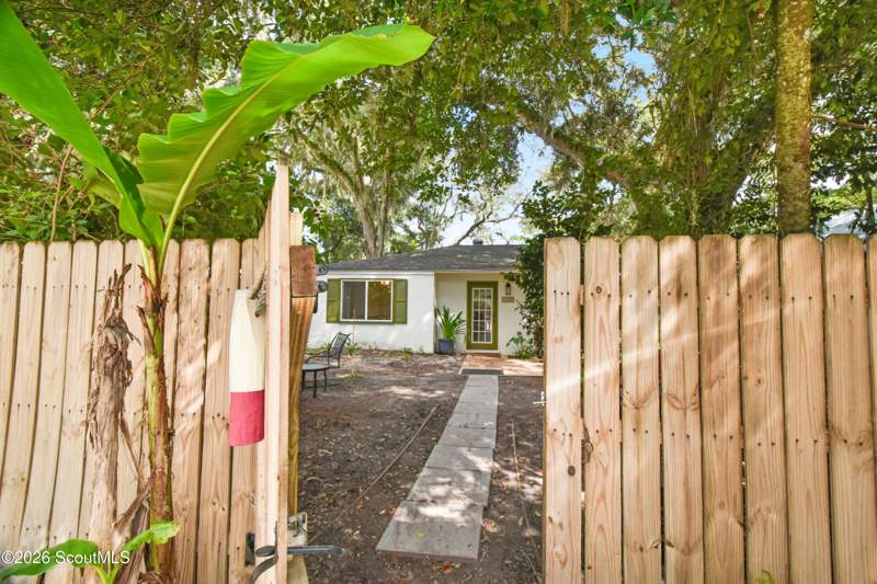 3 bedroom Single Family Residence at 236 Broadway Street, St. Simons Heights, St. Simons Island — photo 2