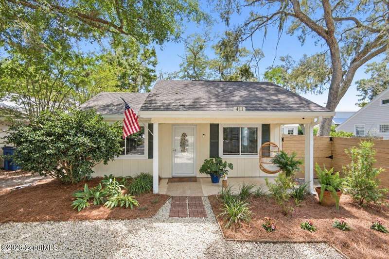 3 bedroom Single Family Residence at 411 Cedar Street, Glynn Haven Estates, St. Simons Island — photo 2