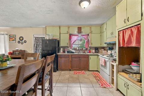 801 Oak Bluff Road, Brunswick GA - photo 10 of 24