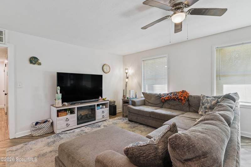 3 bedroom Single Family Residence at 633 Halsey Street, Wavely Pines, Brunswick — photo 4