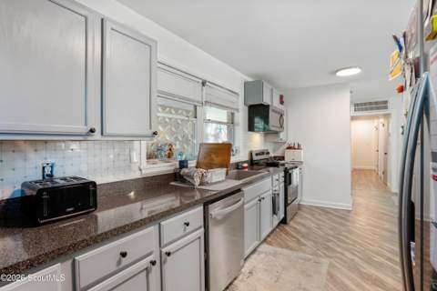 633 Halsey Street, Brunswick GA - photo 9 of 20