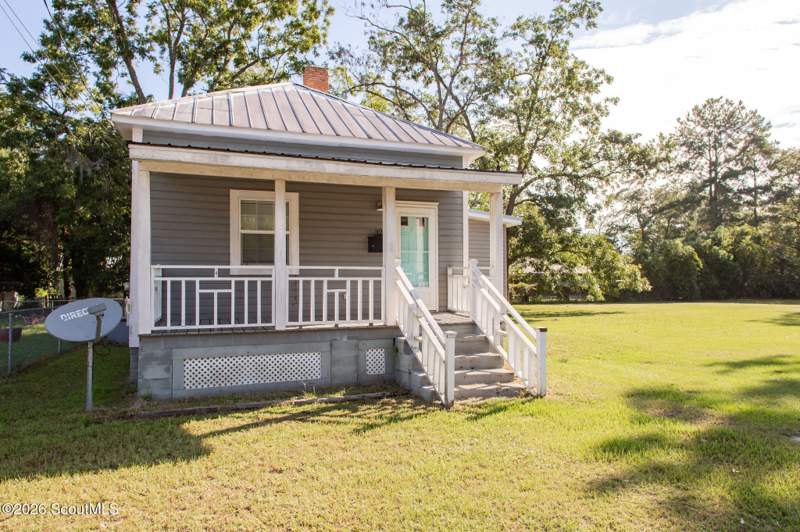 3 bedroom Single Family Residence at 325 Glass Street, No Recorded Subdivision, Waycross — photo 3