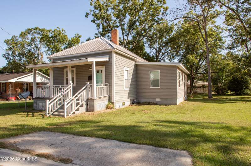 3 bedroom Single Family Residence at 325 Glass Street, No Recorded Subdivision, Waycross — photo 2