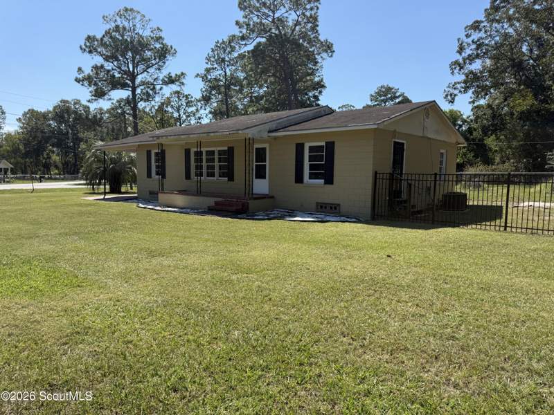 3 bedroom Single Family Residence at 1801 Burke Street, Satilla Terrace, Waycross — photo 2