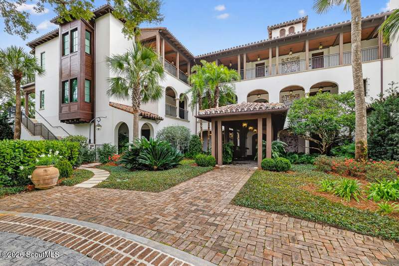 4 bedroom Condominium at 131 Ocean Forest Drive, Ocean Forest, Sea Island — photo 2