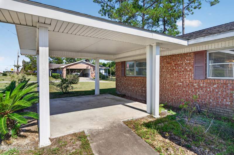 3 bedroom Single Family Residence at 2116 Screven Avenue, Cherokee Heights, Waycross — photo 2