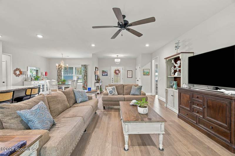 3 bedroom Single Family Residence at 60 Fairwinds Drive, Sanctuary River Club, Waverly — photo 5