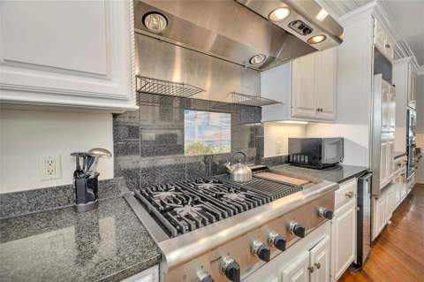 907 Beachview Drive, St. Simons Island GA - photo 10 of 40