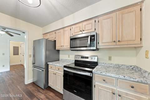 703 E Bay Avenue, Kingsland GA - photo 19 of 32