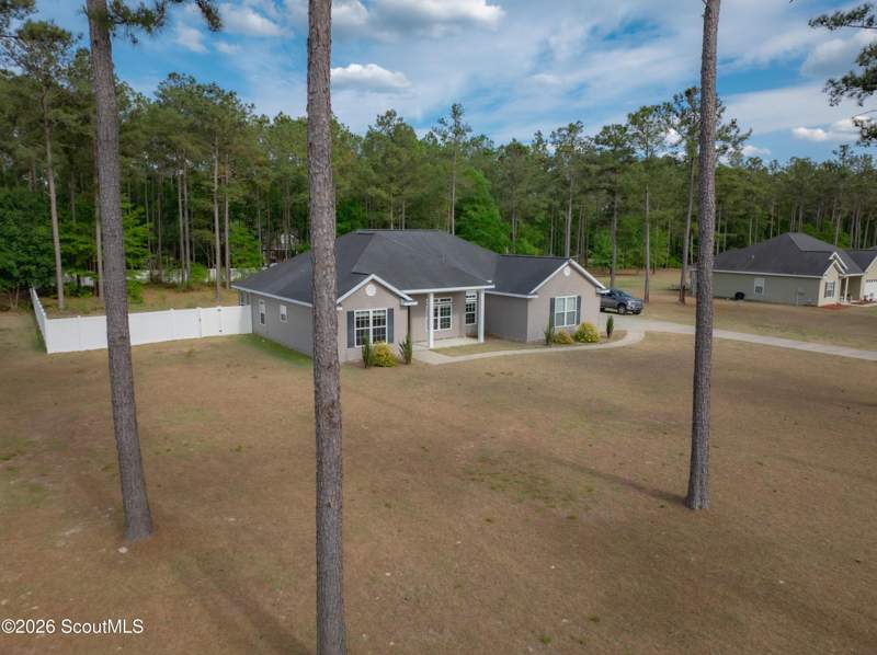 4 bedroom Single Family Residence at 6708 Mamie's Drive, Blackshear, Blackshear — photo 3