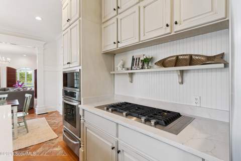 119 Southpoint Drive, St. Simons Island GA - photo 10 of 51