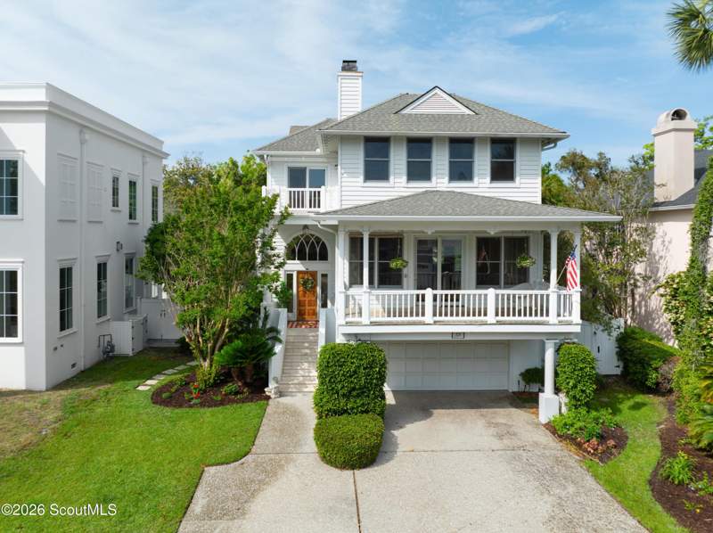 4 bedroom Single Family Residence at 105 Strachan Lane, Butler Mews, St. Simons Island — photo 2