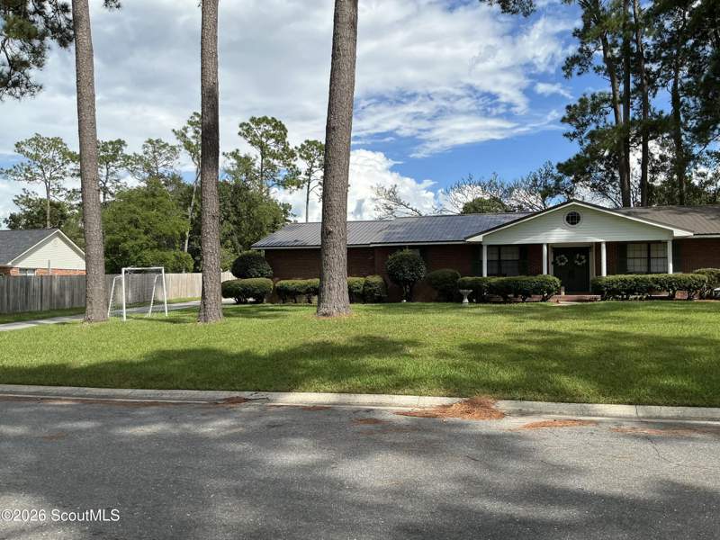 3 bedroom Single Family Residence at 1610 Booth Street, Waycross, Waycross — photo 2