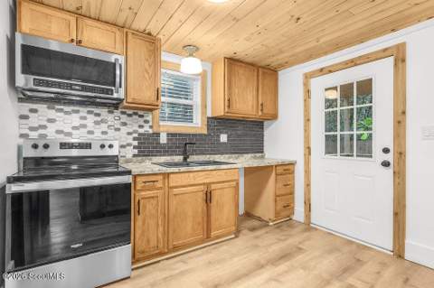 1228 Sapelo Gardens Ne, Townsend GA - photo 13 of 36