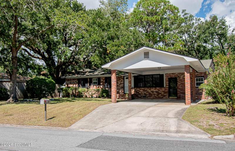 3 bedroom Single Family Residence at 111 Kensington Drive, Fairway Oaks, Brunswick — photo 2
