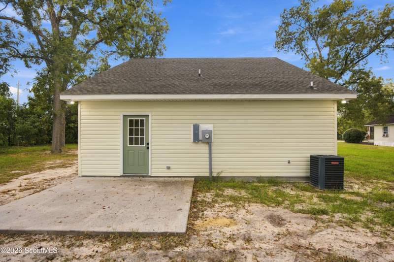 3 bedroom Single Family Residence at 607 Lee Street, Blackshear, Blackshear — photo 4