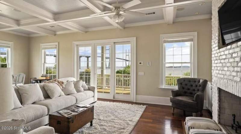 5 bedroom Single Family Residence at 142 Admiralty Way, Liberty Harbor, Brunswick — photo 3