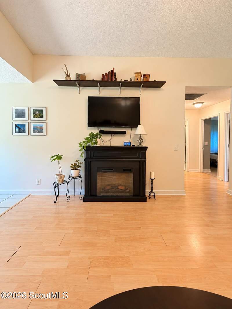 3 bedroom Single Family Residence at 143 Bridgewater Circle, Bridgewater, Brunswick — photo 3