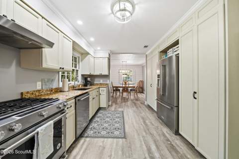 166 Saint Clair Drive, St. Simons Island GA - photo 13 of 50