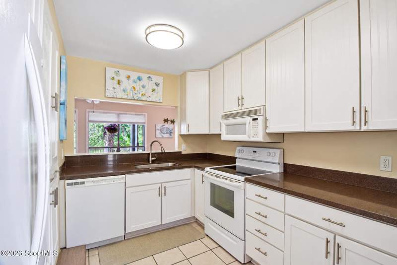 2 bedroom Condominium at 746 Deer Run Villas, Deer Run Villas Condos, St. Simons Island — photo 5