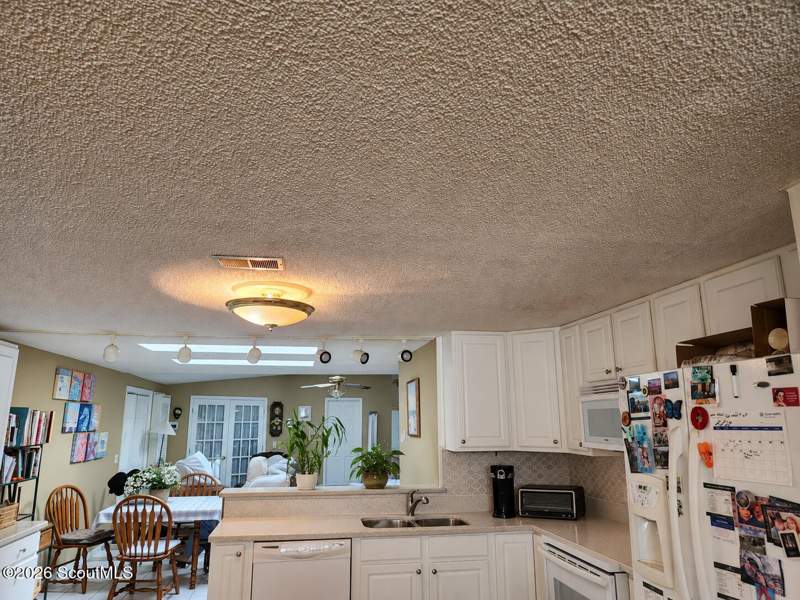 6 bedroom Duplex at 1 Hayes Avenue, Oak Grove, Jekyll Island — photo 4