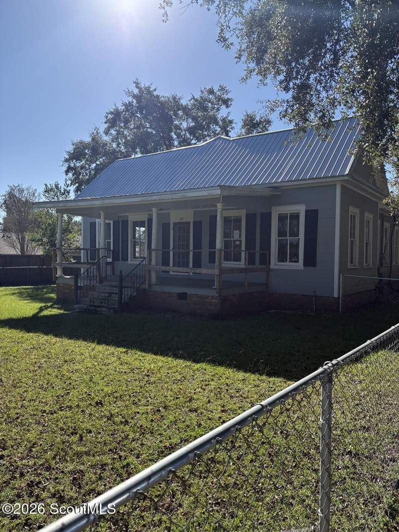 5 bedroom Single Family Residence at 219 Marion Street, Blackshear, Blackshear — photo 2