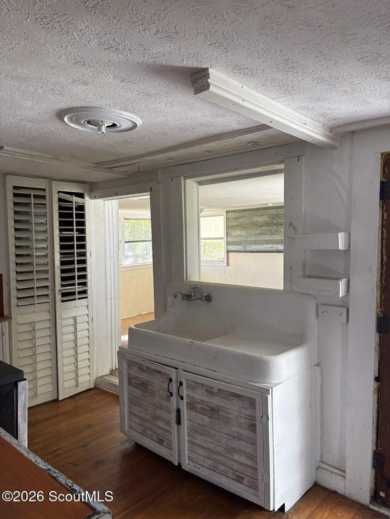 5 bedroom Single Family Residence at 219 Marion Street, Blackshear, Blackshear — photo 5