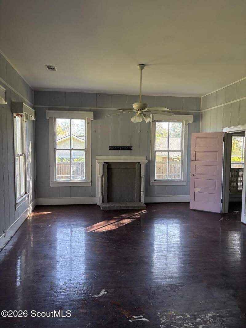 5 bedroom Single Family Residence at 219 Marion Street, Blackshear, Blackshear — photo 3