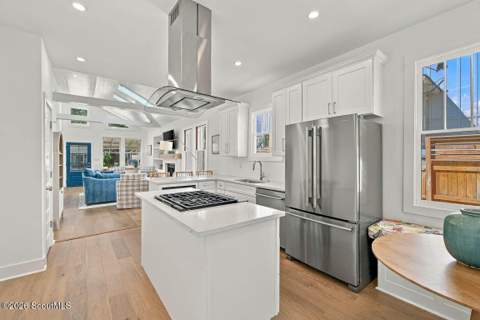 553 Magnolia Avenue, St. Simons Island GA - photo 8 of 24