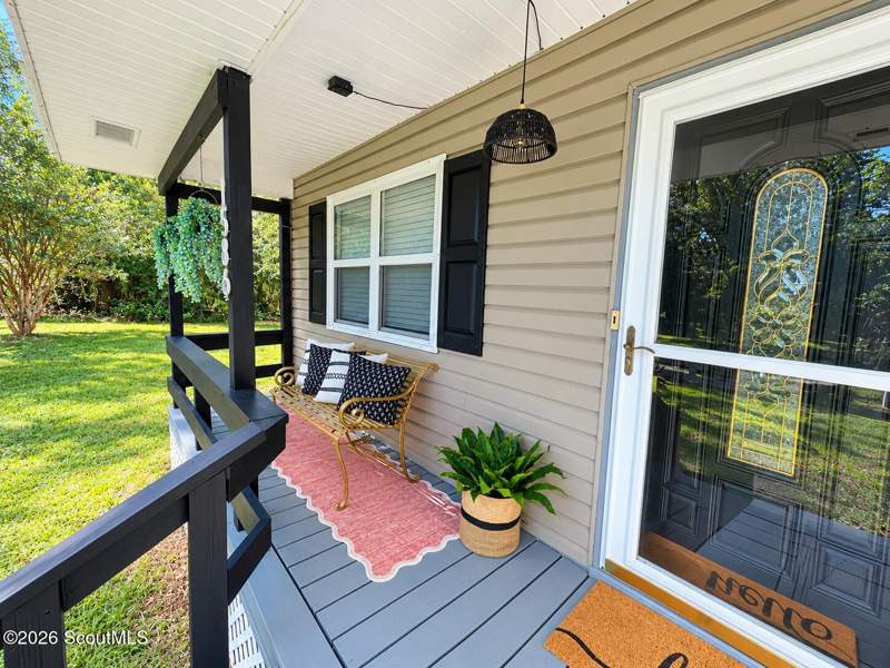 3 bedroom Single Family Residence at 1586 State Barn Road, Townsend, Townsend — photo 2