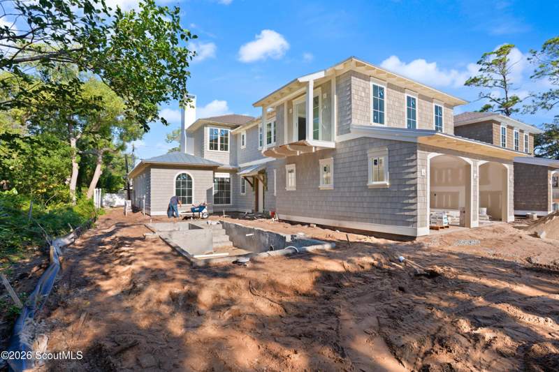 4 bedroom Single Family Residence at 2033 Bruce Drive, East Beach, St. Simons Island — photo 2