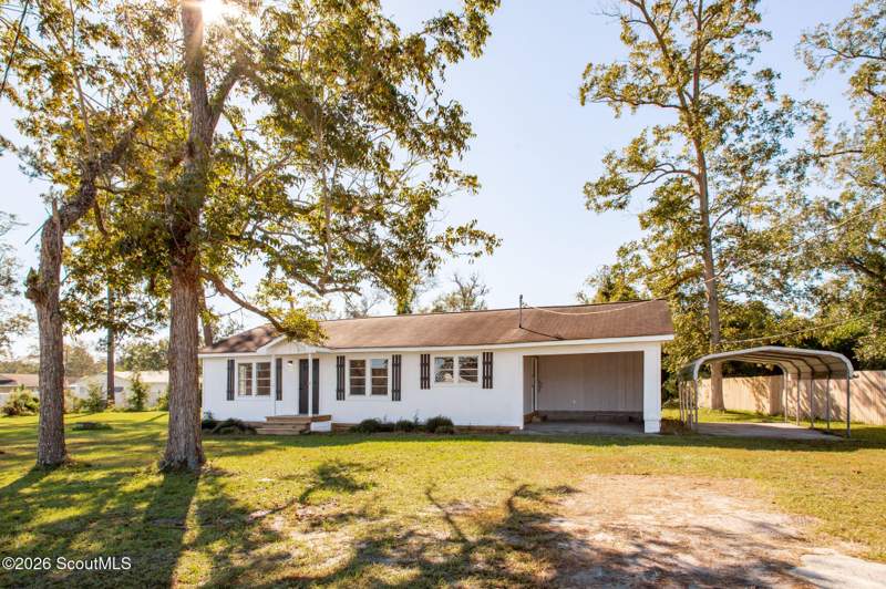 3 bedroom Single Family Residence at 4417 Railroad Avenue, Waycross, Waycross — photo 2