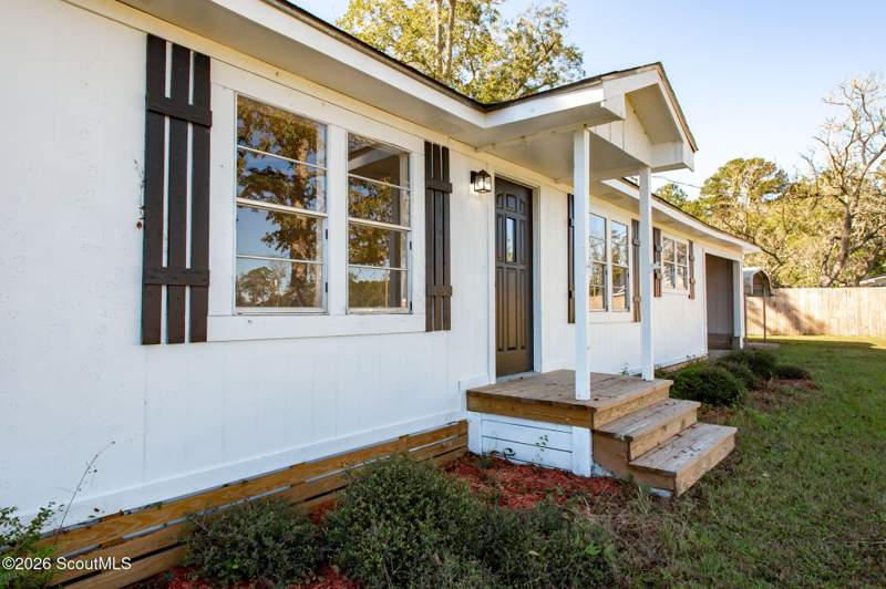 3 bedroom Single Family Residence at 4417 Railroad Avenue, Waycross, Waycross — photo 3