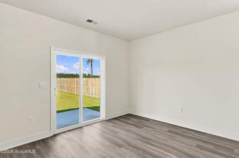 1051 Lakes Boulevard, Brunswick GA - photo 12 of 33