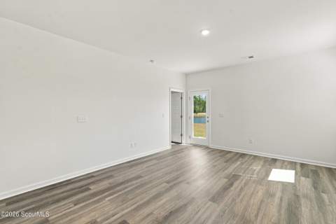 1060 Lakes Boulevard, Brunswick GA - photo 7 of 33