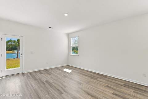 1060 Lakes Boulevard, Brunswick GA - photo 8 of 33