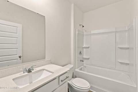 1060 Lakes Boulevard, Brunswick GA - photo 17 of 33
