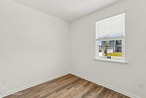 1060 Lakes Boulevard, Brunswick GA - photo 18 of 33
