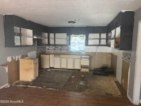 1409 Buchannon Street, Waycross GA - photo 6 of 14