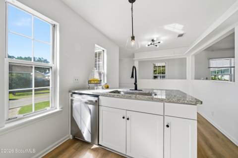 514 Atlantic Drive, St. Simons Island GA - photo 8 of 53