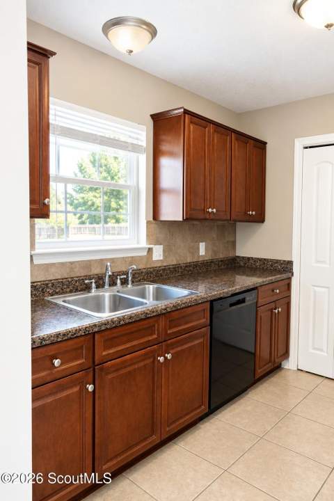 222 Callie Circle, Brunswick GA - photo 10 of 19