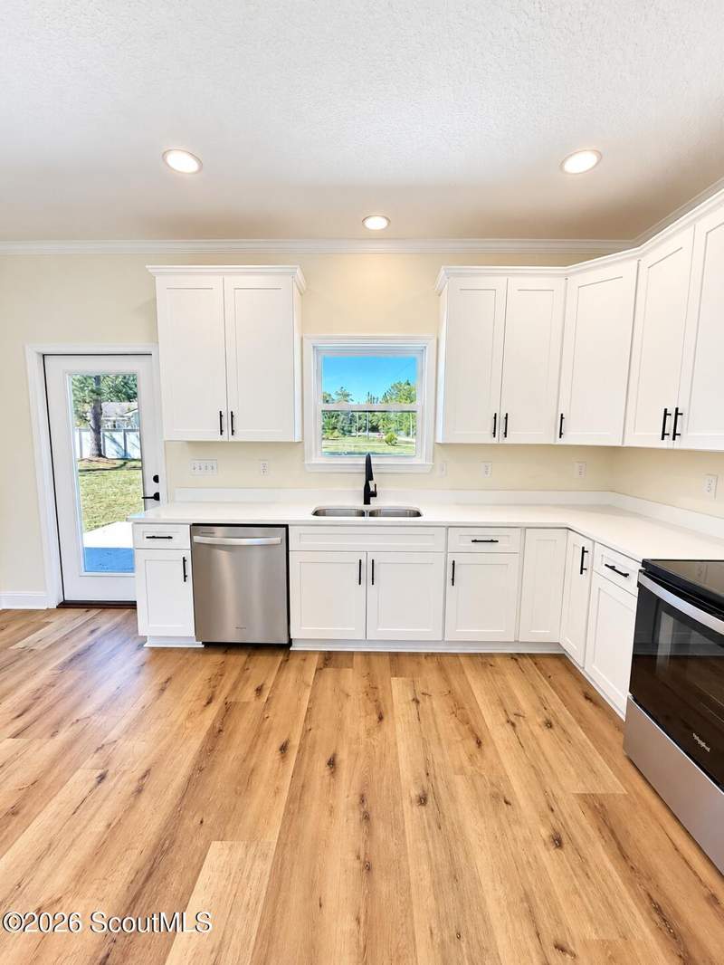 3 bedroom Single Family Residence at 5518 W Railroad Avenue, Patterson, Patterson — photo 5