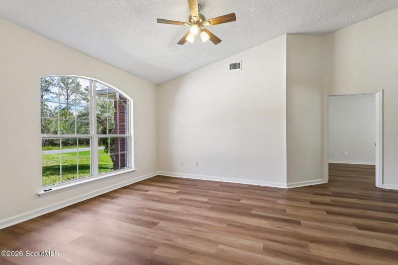 4 bedroom Single Family Residence at 601 Bartlett Street, St. Marys, St. Marys — photo 4