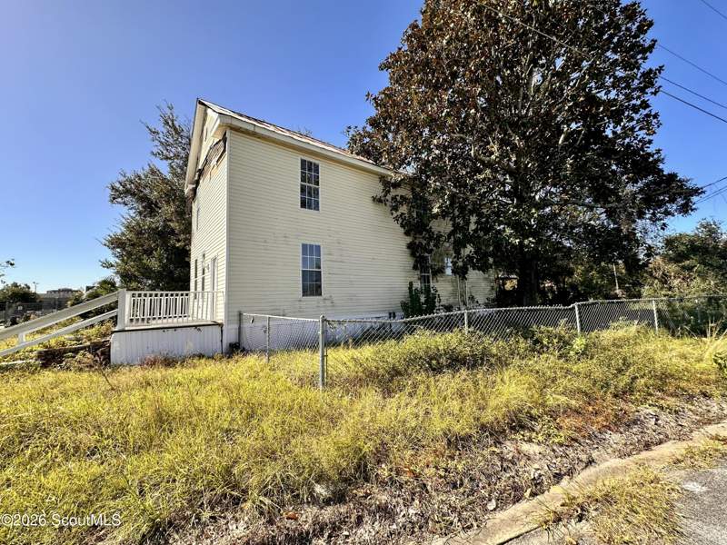 3 bedroom Single Family Residence at 629 Remshart Street, Waycross, Waycross — photo 4