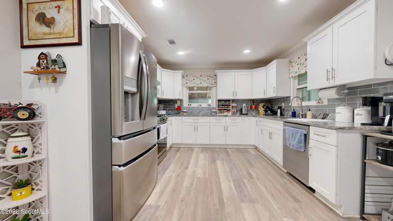 3 bedroom Single Family Residence at 422 W Carter Avenue, Blackshear, Blackshear — photo 5