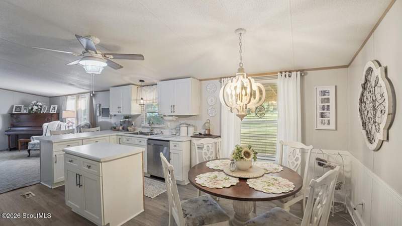 3 bedroom Mobile Home at 535 Walter Street, Odum, Odum — photo 5